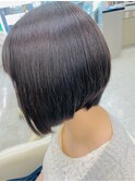 前下がりボブ