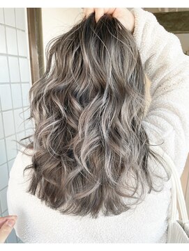 ラウレア(LAULEA) バレイヤージュカラー