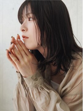 ネリネ(nerine) コテ巻きワンカールシンプルデザイン