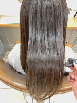 クイントネオリーブ 自由が丘正面口店(quint:neolive) 斜めバング/グレージュカラー/シルキーベージュ/自由が丘