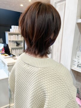 キャアリー(Caary) 福山市caary人気レッドブラウン/プチウルフ/愛されラウンド前髪