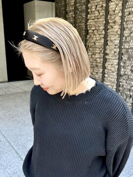 ローネス(LONESS) ハイトーンとの相性も抜群◎コンパクトなぷつっとボブ