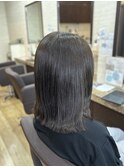 ミディアム切りっぱなしボブ
