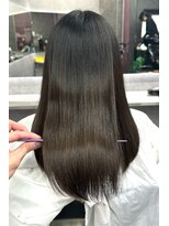 スライバイリアオオサカ(Sly By Ria OSAKA)&nbsp;髪質改善/縮毛矯正/酸熱トリートメント【梅田】【大阪】