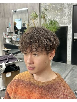 コワファースト長崎シャンプーボーイ 2nd(COIFF1RST 長崎 SHAMPOO BOY) 刈り上げマッシュメンズカット波巻きパーマメンズパーマ