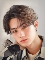 オーシャントーキョー サニー 原宿(OCEAN TOKYO Sunny)&nbsp;フェザーパーマセンターパートニュアンスパーマ韓国マッシュ黒髪