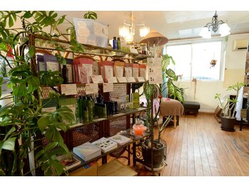 エコヴェーダヘナ専門店　marrou美容室