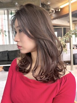 ロビー 表参道(ROBBY) ミディアムレイヤーカット/20代30代40代/顔周りカットワンカール