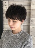 暗髪モノトーンミックスパーマ