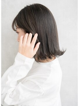 フレームプラス 御堂筋難波店(FRAME +) ナチュラル外ハネ×暗髪