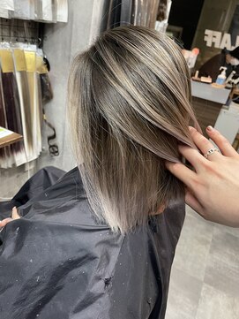 ラフ(LAFF) #黒髪#ボブルフ#ネビージュ#小顔#ワンレン