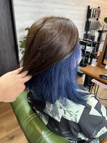 レック(REK)&nbsp;インナーカラー　ブルー系　ボブ