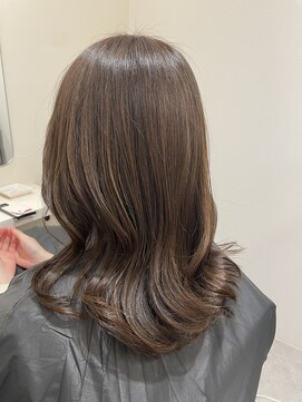 エミュ(emu) 【艶髪×透明感カラー】