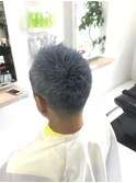 白髪グレーヘアを活かした大人coolカラー