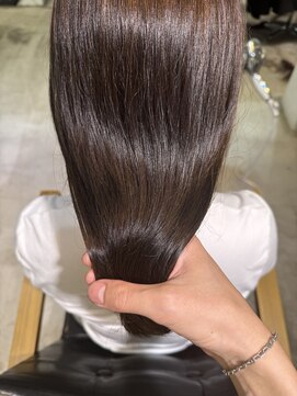 トレス(TRESS) シアーカラー　艶カラー　レイヤーボブ