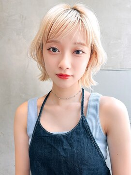 エース (ACE) ACE横浜　ホワイトブロンド×外はねボブ