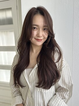 シア 表参道(SHEA.) 前髪長めロングレイヤースタイル