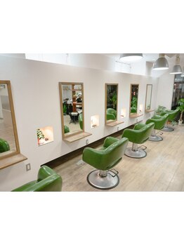 地域密着！リラックスできるお店です！落ち着いた空間であなただけのサロンタイムを！