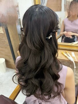 ヘアセットサロン キュア(CURE) ねじりハーフツイン
