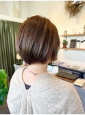 丸みショートハイライトカラーくびれヘア