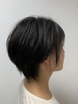 ロコン(Lokon)の写真/トレンドをおさえたヘアスタイルをご提案!!ショートからロングまで幅広く対応します♪メンズカットも◎