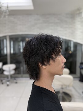 クオリス 赤塚店(QUALIS) 冬◎刈り上げセンターパート×ツイストスパイラルパーマで束感