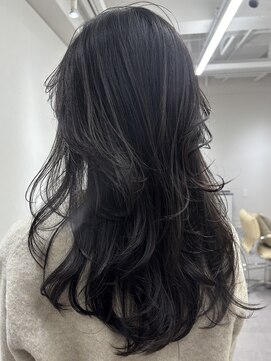 バベル アット フルリール 甲子園口(BABEL at fleurir) バタフライレイヤー/ハッシュカット/ブルーブラック