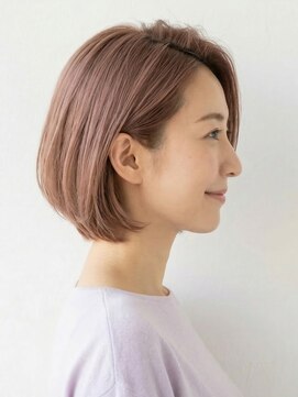 と和×美髪クリニック 巣鴨店 年齢に寄り添う上品ツヤ感ショート。ピンクベージュで白髪カバー