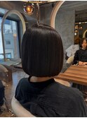 艶感重視のコンパクトボブ