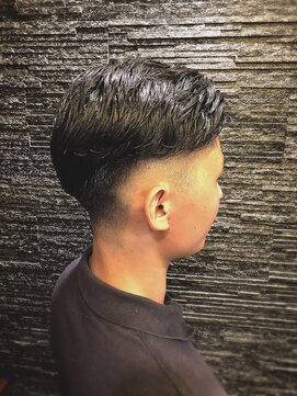 プレミアムバーバー 原宿店(PREMIUM BARBER produce by HIRO GINZA) アイロンパーマ×フェードカット
