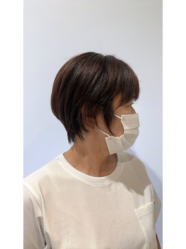 ブロッサム 若葉店(Blossom) クセを活かした大人ショート