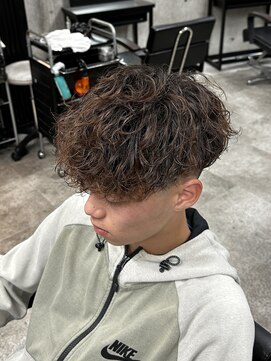 イーラ(era) スペインカールパーマ/メンズ/刈り上げ/眉毛/ツイスト