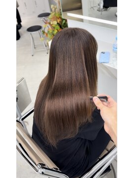 リエル(LIERU) やわらかい質感のツヤ感縮毛矯正