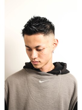 メリケンバーバーショップ フクオカ(MERICAN BARBERSHOP FUK) スキンフェードツイストスパイラルセンターパートサイドパート3