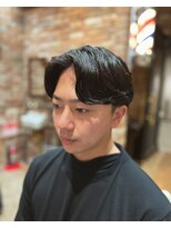 ヒロギンザバーバーショップ 丸の内店(HIRO GINZA BARBER SHOP)&nbsp;前下がりセンターパート　大手町丸の内東京