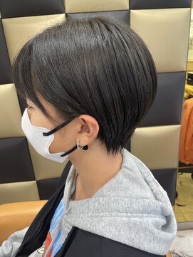 髪技空間アノン(anon) 耳かけくびれショート