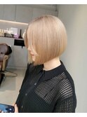 《AXIS》アッシュブロンド×ミニボブ
