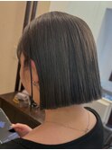 切りっぱなしボブ×縮毛矯正×オリーブベージュ