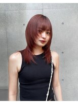 ヴァーディ オモテサンドウ(Vardy omotesando)&nbsp;layer/レイヤーカット 赤髪 ミディアム