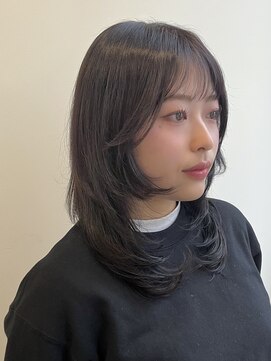 マロ(MALo) ハッシュカット レイヤーカット グレージュカラー透明感カラー
