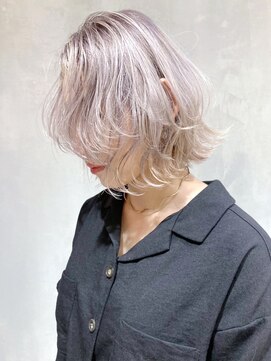 アルバム 渋谷パルコ(ALBUM) ホワイトブロンドボブ_フォギーベージュ耳かけ_ba295681