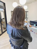 チェレ ロッソ 金剛店(Chere rosso)&nbsp;小顔前下がり外ハネボブ×ハイライト×寒色ベージュ