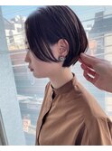 大人かわいいハンサムショートセンターパート似合わせカット前髪