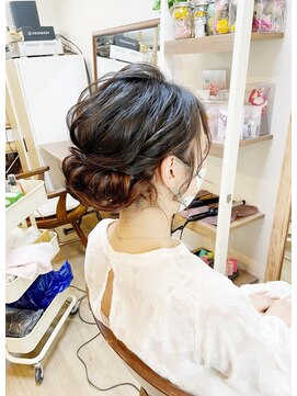 ロカット サロン(Roquat Salon) 大人シニヨンお呼ばれアップアレンジ【卒業式袴/立川/立川南】