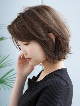 エインアンリー 表参道(AIN.ANLY.) くびレイヤー前髪なしグレージュボブ 外はね【AIN.表参道】川原