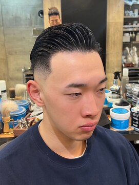 ビンゴ(BINGO) 1396黒髪刈り上げツーブロック短髪ショートバーバースタイル