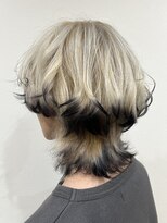 イリス(Iris) ホワイトウルフ×ブラックエンドカラー