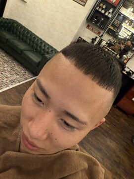 ブロートーキョーバーバーショップ 神田店(Bro Tokyo BARBERSHOP) 【神田】ハイスキンフェード