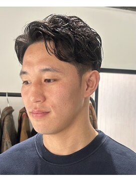 フゾンカウチ(fuzon kauti) men`sメンズカットツーブロックシャドーパーマヘッドスパ束感