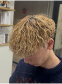 縦落ちツイスパ　ツイストスパイラル眉カットメンズパーマ